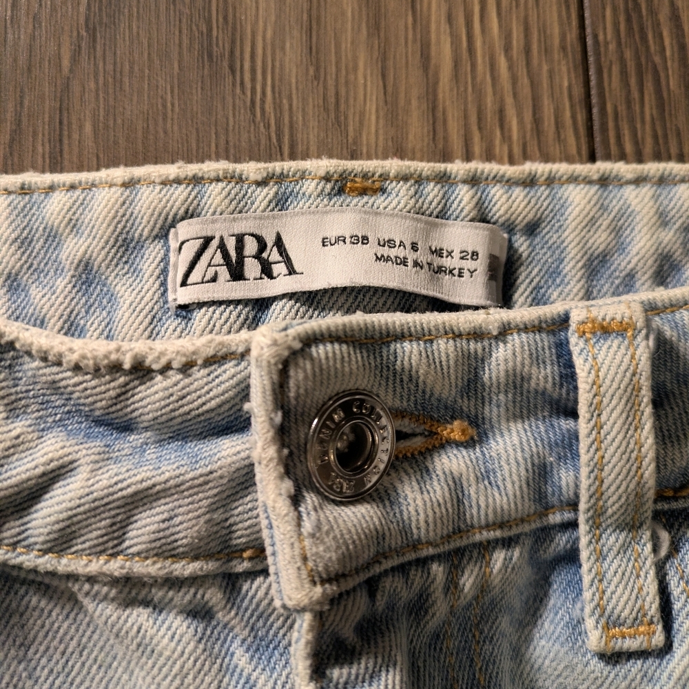 Zara Light Blue Denim Jeans